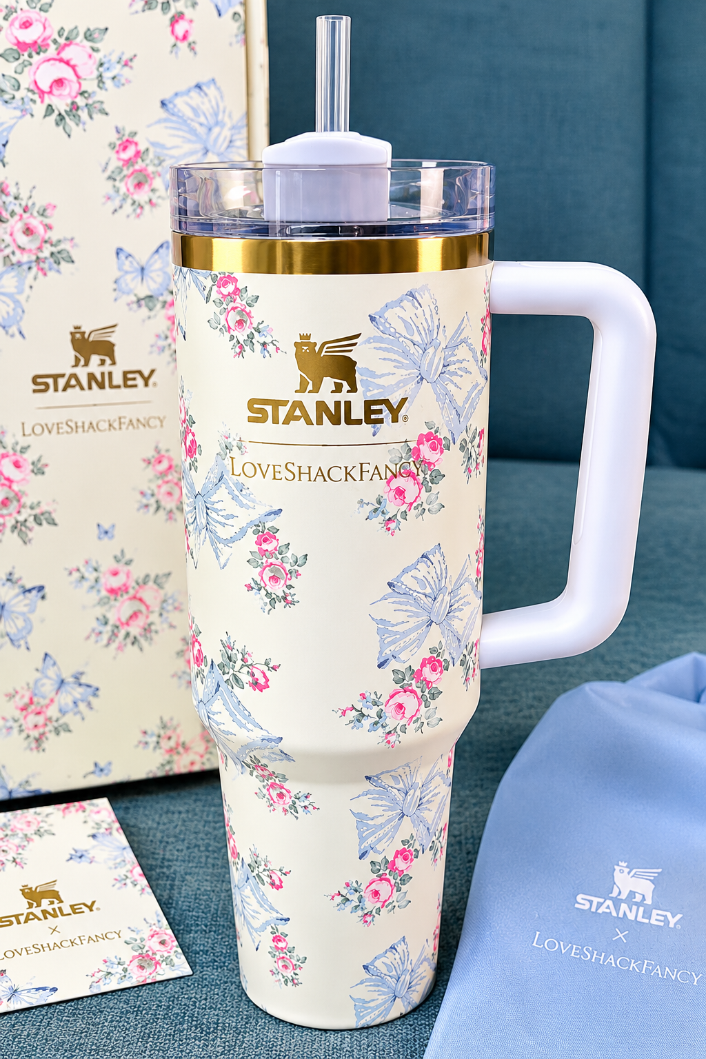 Stanley Floral Stainless Steel Tumbler – Blue & Pink Flowers, 20 oz